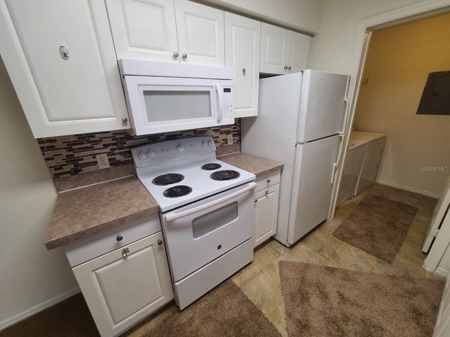 UNIT-101 - 36321 Stonewood Ln, Condo with 2 bedrooms, 2 bathrooms and null parking in ZEPHYRHILLS FL | Image 9