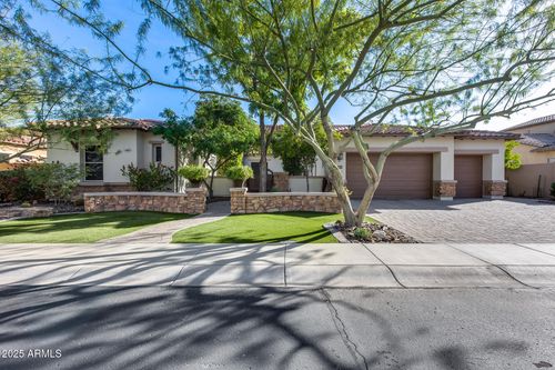 28455 N 67th Dr, Peoria, AZ, 85383-6608 | Card Image