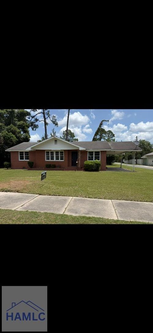 635 E Cherry St, Jesup, GA, 31546-5170 | Card Image
