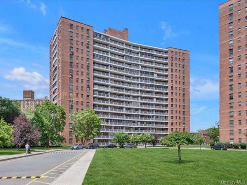 10j-61-25 98th St, Rego Park, NY, 11374-1417 | Card Image