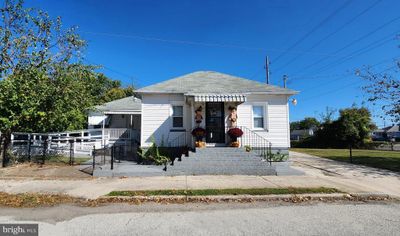 101 Walnut Street, House other with 3 bedrooms, 2 bathrooms and null parking in PENNS GROVE NJ | Image 1