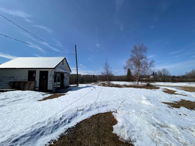 11025 Highway 35, House detached with 3 bedrooms, 1 bathrooms and 8 parking in Keg River AB | Image 40