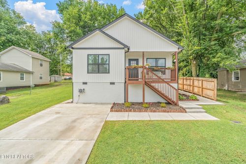 232 W Stephenson St, Alcoa, TN, 37701-2228 | Card Image