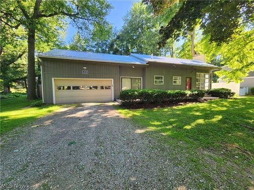 721 Frank Blvd, Akron, OH, 44320-1021 | Card Image