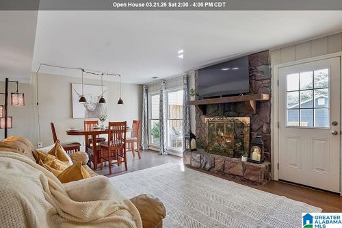 711 Cahaba Manor Dr, PELHAM, AL, 35124-1555 | Card Image