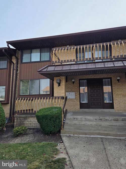 b30-10201 Bustleton Ave, PHILADELPHIA, PA, 19116-3756 | Card Image