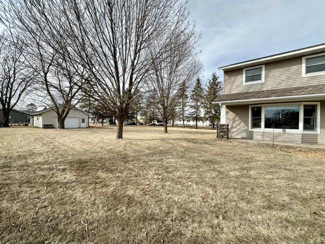 908 Lilac Dr | Image 6