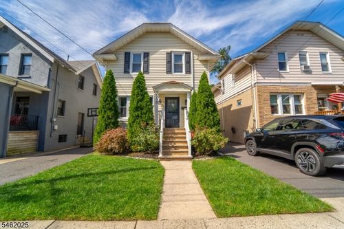 555 E Maple Ave, Woodbridge, NJ, 07095-3039 | Card Image