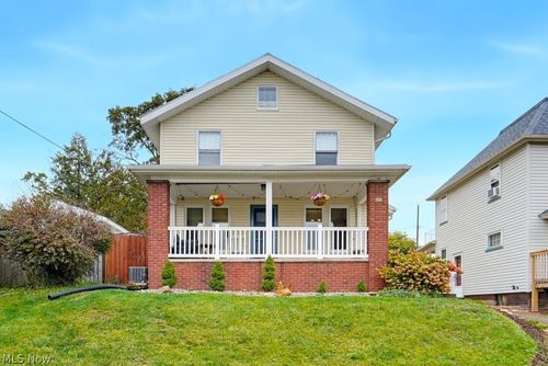 932 4th St Ne, Massillon, OH, 44646-4516 | Card Image