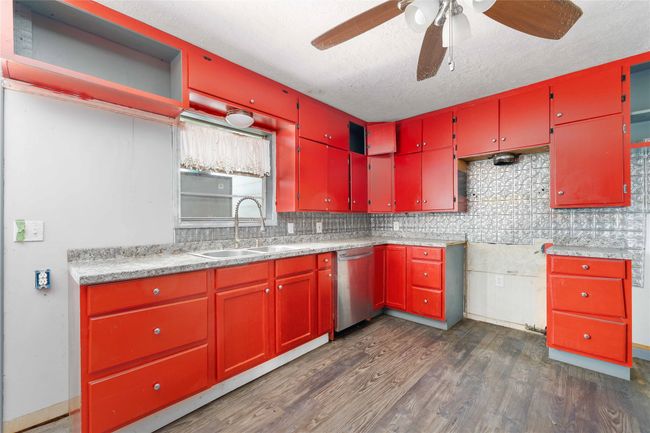1101 W Hall St, House other with 3 bedrooms, 2 bathrooms and null parking in Bangs TX | Image 13