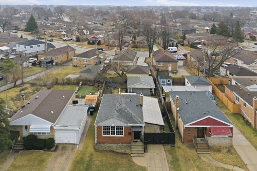 8213 S Kildare Ave, Chicago, IL, 60652-2214 | Card Image