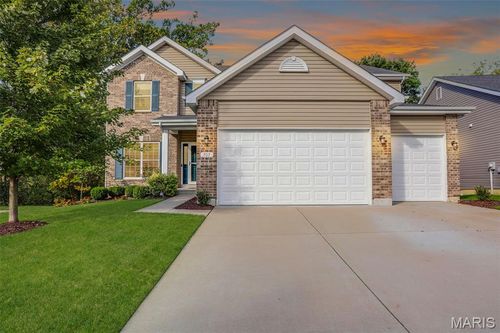 707 Fallen Hickory Dr, Lake St Louis, MO, 63367-6541 | Card Image