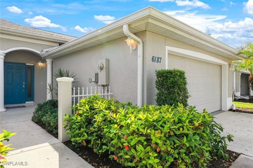 32-6187 Mandalay Cir, NAPLES, FL, 34112-1910 | Card Image