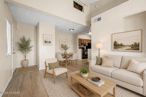 202-1745 E Glenn St, Tucson, AZ, 85719-2740 | Card Image