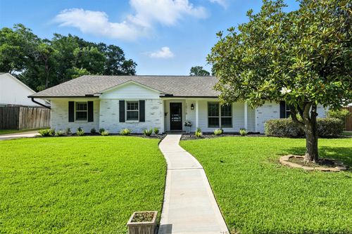 10718 Chevy Chase Drive, Houston, TX, 77042 | Card Image