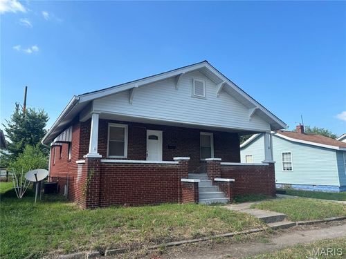 51 W Beach Ave, Wood River, IL, 62095-1516 | Card Image