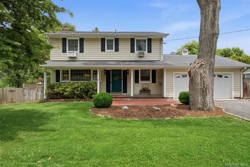 2 Ottawa Avenue, Huntington, NY, 11721 | Card Image
