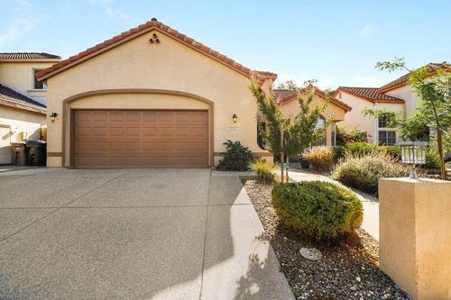 9063 Old Creek Drive, Elk Grove, CA, 95758 | Card Image