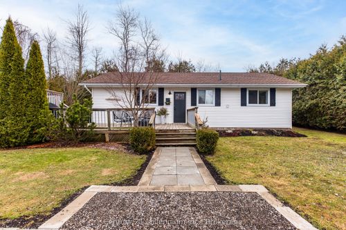 100 S Rankin St, Southampton, ON, N0H2L0 | Card Image