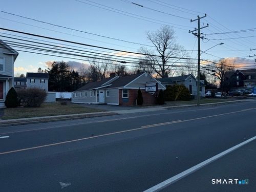 2-615 E Main St, Meriden, CT, 06450-6056 | Card Image