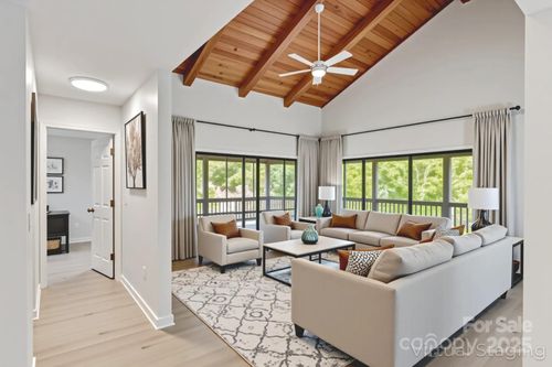 8A Cove Overlook Dr, Hendersonville, NC, 28739 | Card Image
