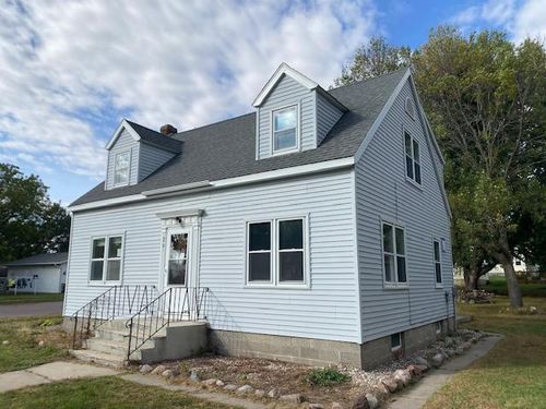 208 W 3rd St, Winthrop, MN, 55396-2365 | Card Image