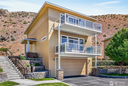 9349 Canyon Dr Nw, Quincy, WA, 98848-9127 | Card Image