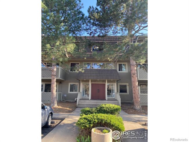 Front of 3300 Bridger building | Image 37