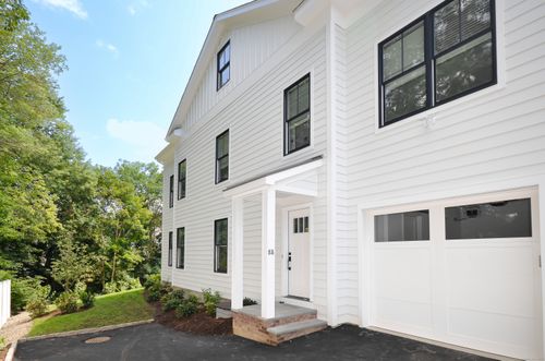 88 Summer St, New Canaan, CT, 06840-4815 | Card Image
