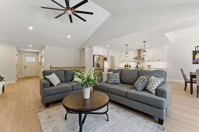 18 - 18 Nicols Way, Condo with 2 bedrooms, 2 bathrooms and 2 parking in Easthampton MA | Image 7
