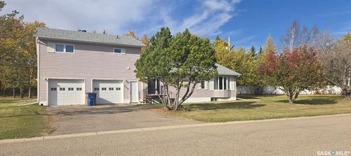 315 Hillside Dr, Kelvington, SK, S0A4J0 | Card Image