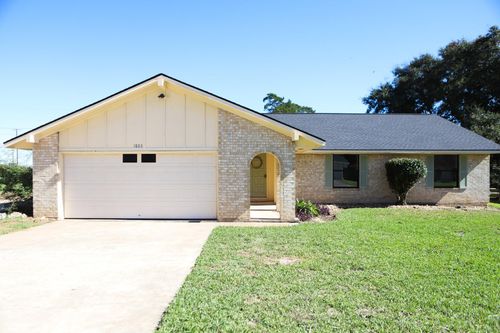 1803 Hickory Ln, Brenham, TX, 77833-5023 | Card Image