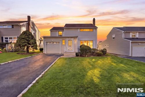 15 Brentwood Drive, Verona, NJ, 07044 | Card Image