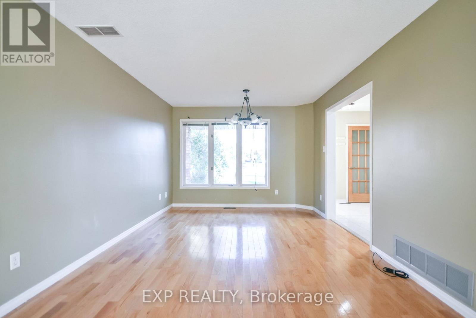 Residential in Barrie (Sunnidale) 3