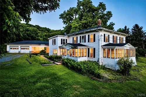 2582 Pompey Hollow Rd, Cazenovia, NY, 13035-9527 | Card Image