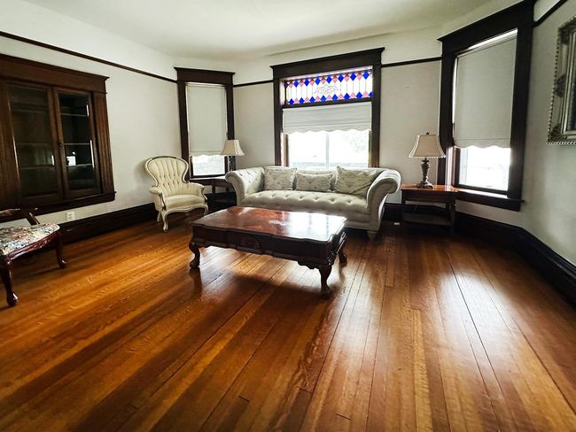 Living Room.jpg | Image 5