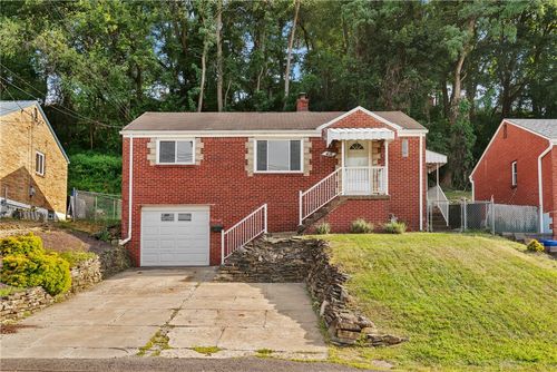 418 Pearce Rd, Pittsburgh, PA, 15234-2424 | Card Image