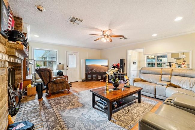 3019 Durban Dr, House other with 4 bedrooms, 3 bathrooms and 2 parking in Houston TX | Image 7