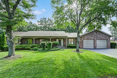 8141 Ridgepointe Dr, Burr Ridge, IL, 60527-5980 | Card Image