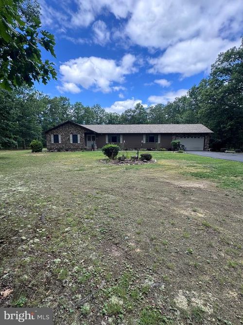 544 Summit Dr, Moorefield, WV, 26836-8083 | Card Image