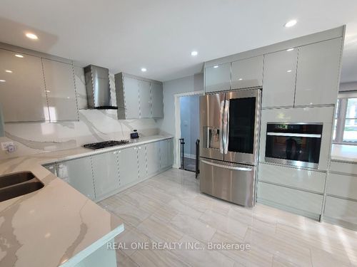 main-412 Osiris Dr, Richmond Hill, ON, L4C2P9 | Card Image