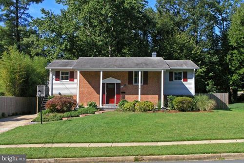 2626 Bowling Green Dr, VIENNA, VA, 22180-7027 | Card Image