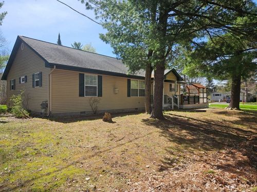 301 S 6th St, Roscommon, MI, 48653-9012 | Card Image