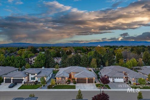 6642 N Crantini Way, Meridian, ID, 83646-6883 | Card Image