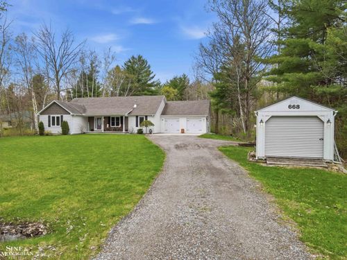 668 S Bartlett Road, St Clair, MI, 48079 | Card Image