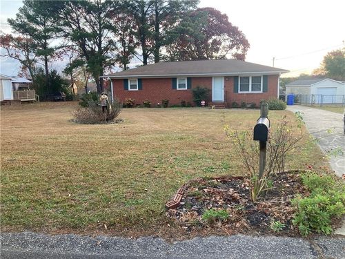 1401 Greenock Ave, Fayetteville, NC, 28304-2413 | Card Image