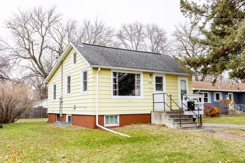 723 13th St N, Moorhead, MN, 56560-2143 | Card Image