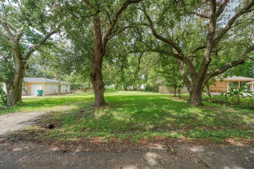 1206 Pirtle St, La Marque, TX, 77568-5262 | Card Image