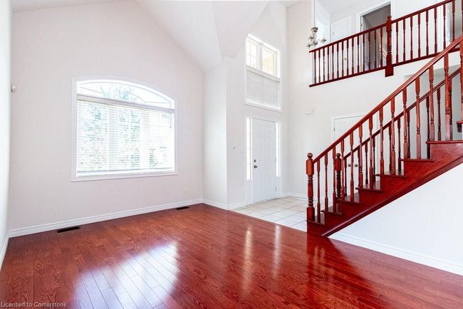 39 Naomi Crt, House other with 4 bedrooms, 3 bathrooms and 6 parking in Ancaster ON | Image 9