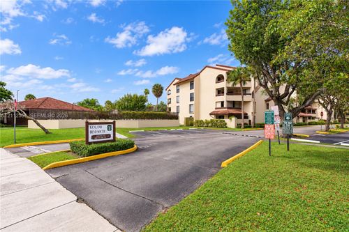 d203-9040 Sw 125th Ave, Miami, FL, 33186-7167 | Card Image